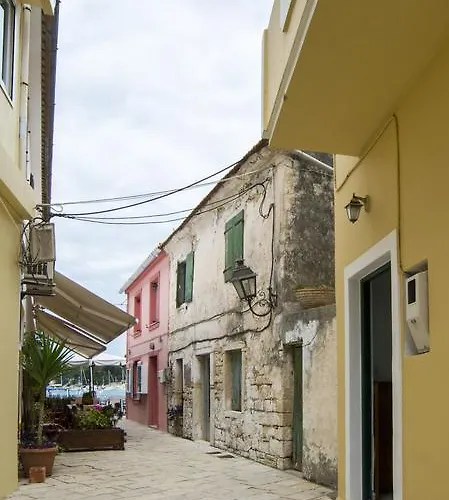 דירה Leandros