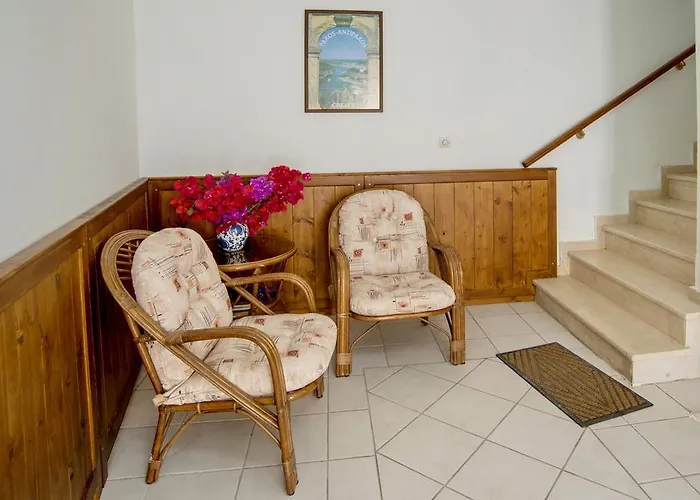 דירה Leandros